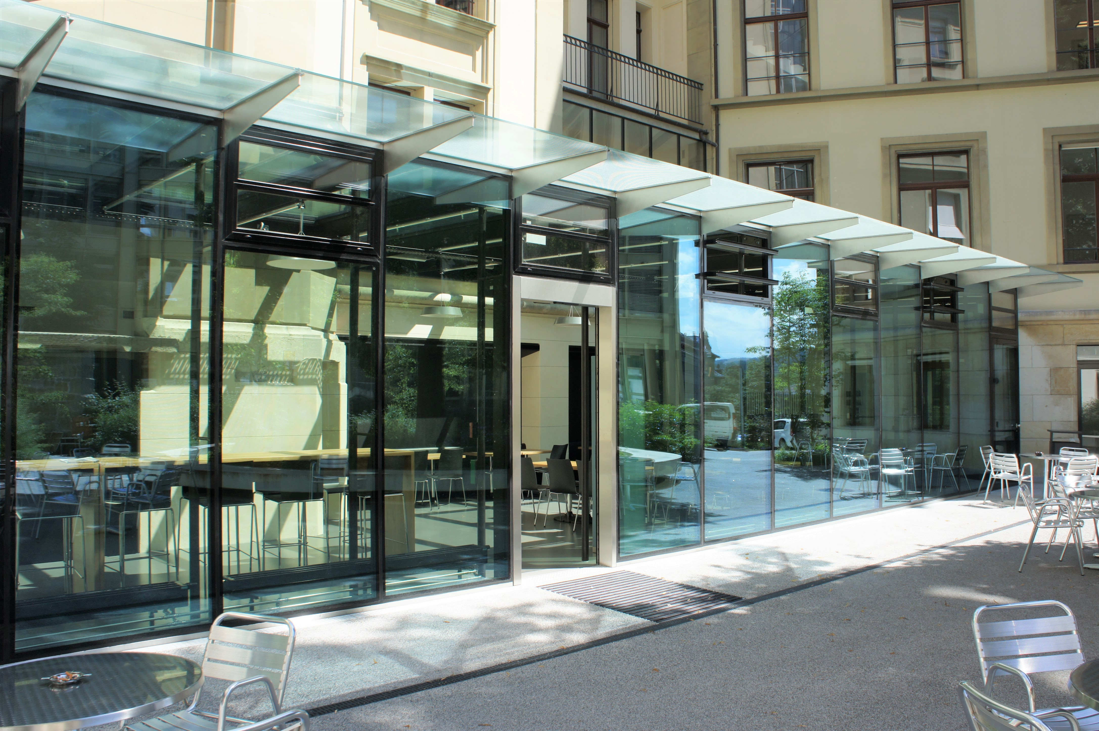 A-1556_Schwanengasse_14_Bundesgasse_33_3011_Bern_Wintergarten_04.JPG